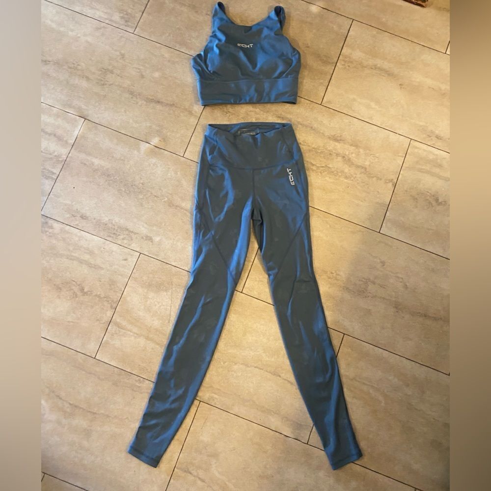 ECHT women's sports set top and blue leggings size  small
